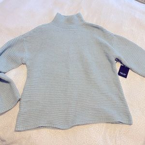 NWT Vera Wang Sweater